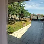 Apartment & Aa-terrasse-jardin-wifi-parking-classe 3 Etoiles *