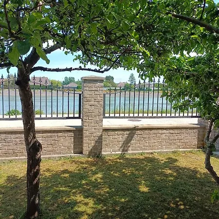 Apartment & Aa-terrasse-jardin-wifi-parking-classe 3 Etoiles Grand-Fort-Philippe